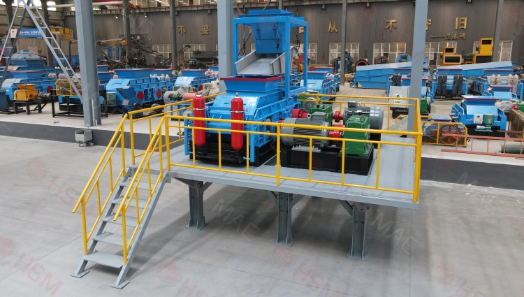 設(shè)備老舊效率低？老沙場升級改造 認準(zhǔn)華盛銘全液壓對輥制砂機